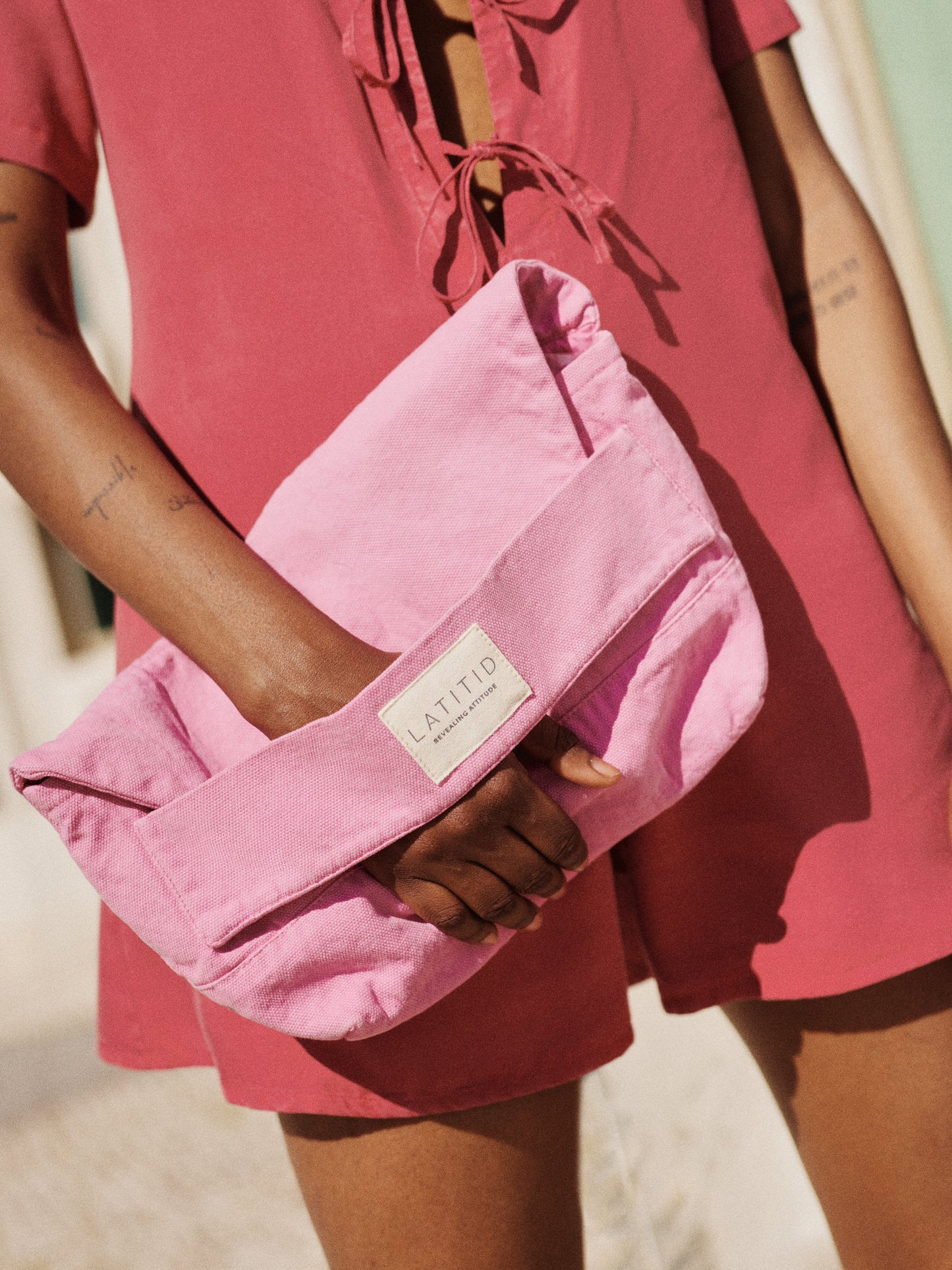 BEACH CLUTCH | C1