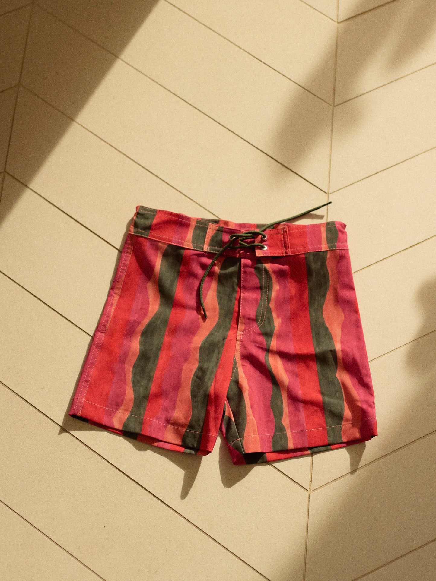 SANTINEL BOARDSHORTS | ROSE WAVES