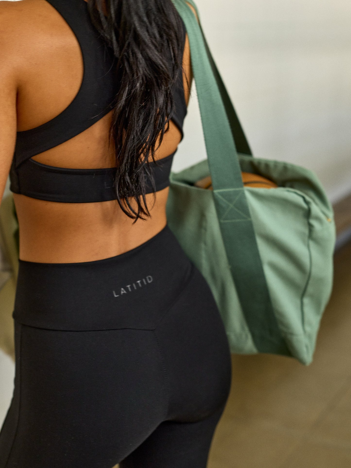 ALL DAY FLARE LEGGINGS | MIDNIGHT BLACK